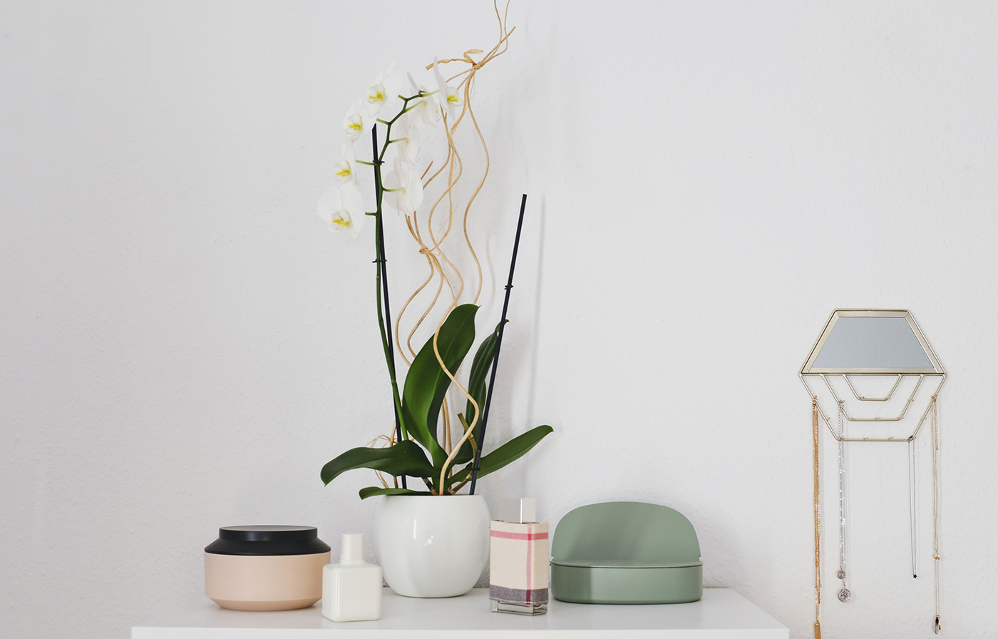 My Wardrobe, one of the best craft blogs on the internet. My Wardrobe, one of the best craft blogs on the internet.